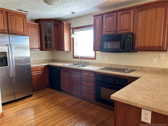 1935 Sunshine Court, Hope Mills, NC 28348