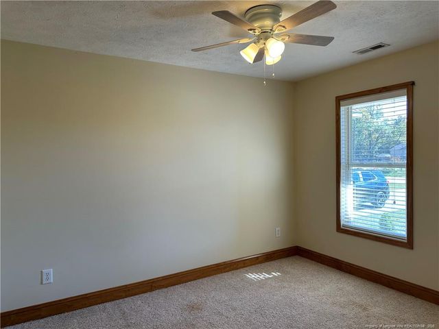 1935 Sunshine Court, Hope Mills, NC 28348