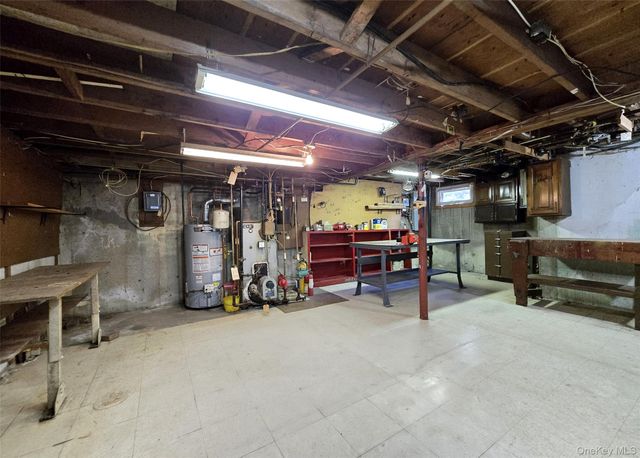 102 McConnell Avenue, Bayport, NY 11705