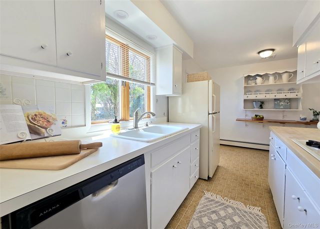 102 McConnell Avenue, Bayport, NY 11705
