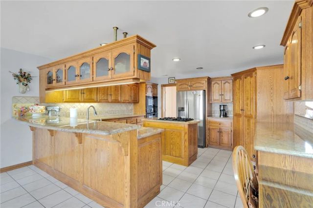 18475 Trout, Victorville, CA 92395