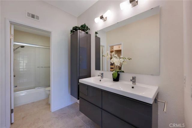 8215 E White Oak Ridge 105, Orange, CA 92869