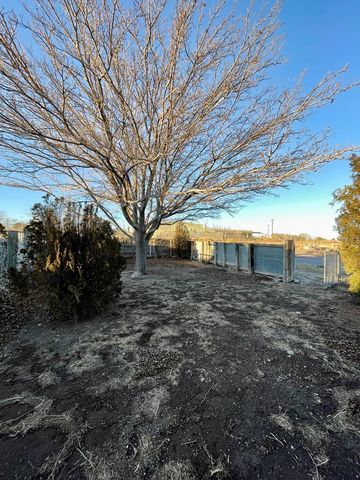 900-902 W El Paso St, Marfa, TX 79843