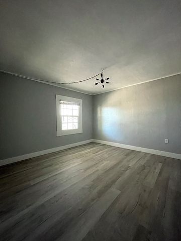 900-902 W El Paso St, Marfa, TX 79843