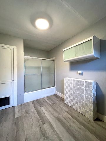 900-902 W El Paso St, Marfa, TX 79843