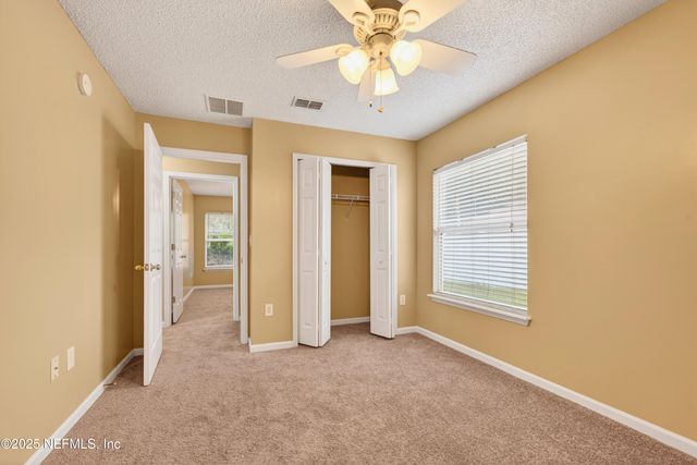 1318 YELLOW JACKET Court, Jacksonville, FL 32218