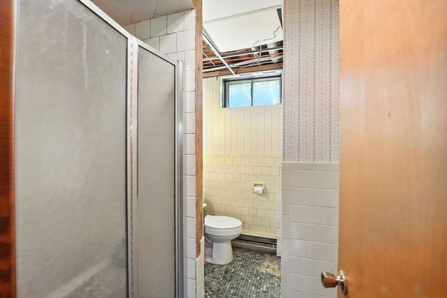 385 River Rd, Uxbridge, MA 01569