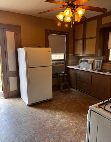 614 E Harris Avenue, San Angelo, TX 76903