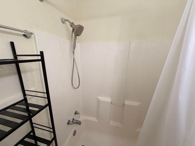 2001 Hanover AVE, Roanoke, VA 24017