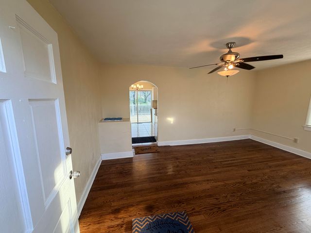 2001 Hanover AVE, Roanoke, VA 24017