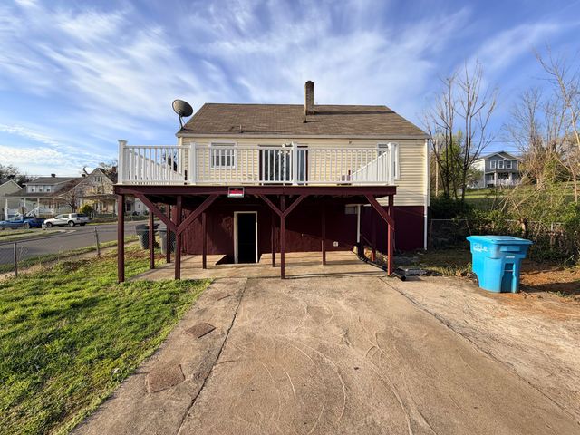 2001 Hanover AVE, Roanoke, VA 24017