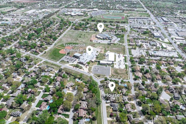 1407 E Hickory Br, Derby, KS 67037