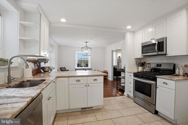 208 PARHAM RD, Springfield, PA 19064
