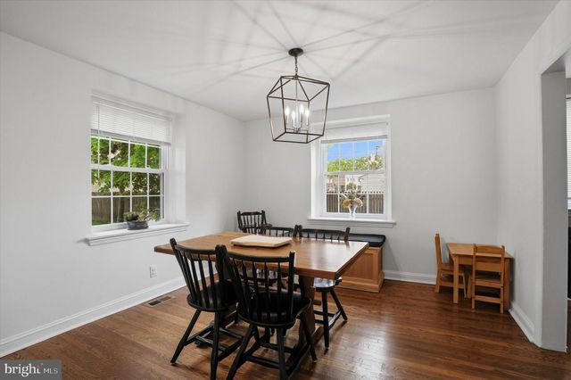 208 PARHAM RD, Springfield, PA 19064