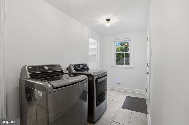 208 PARHAM RD, Springfield, PA 19064