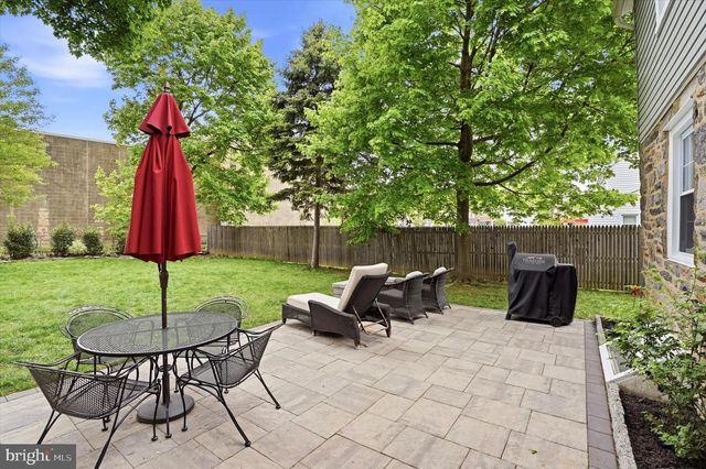 208 PARHAM RD, Springfield, PA 19064