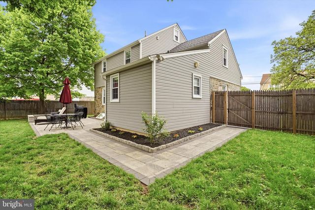 208 PARHAM RD, Springfield, PA 19064