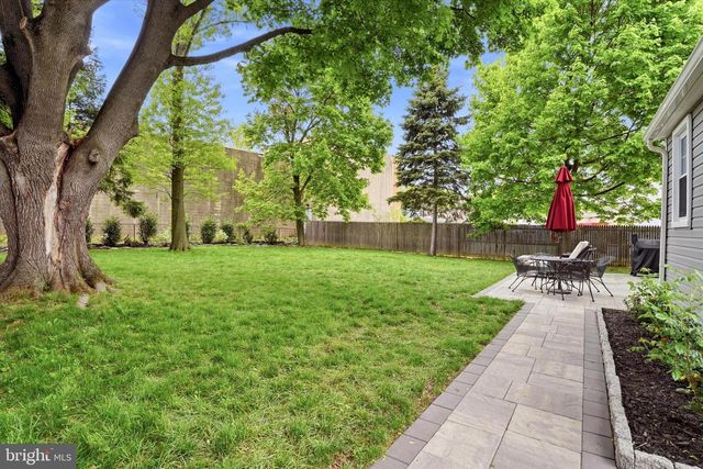 208 PARHAM RD, Springfield, PA 19064