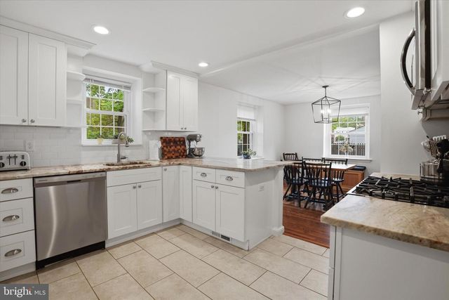 208 PARHAM RD, Springfield, PA 19064