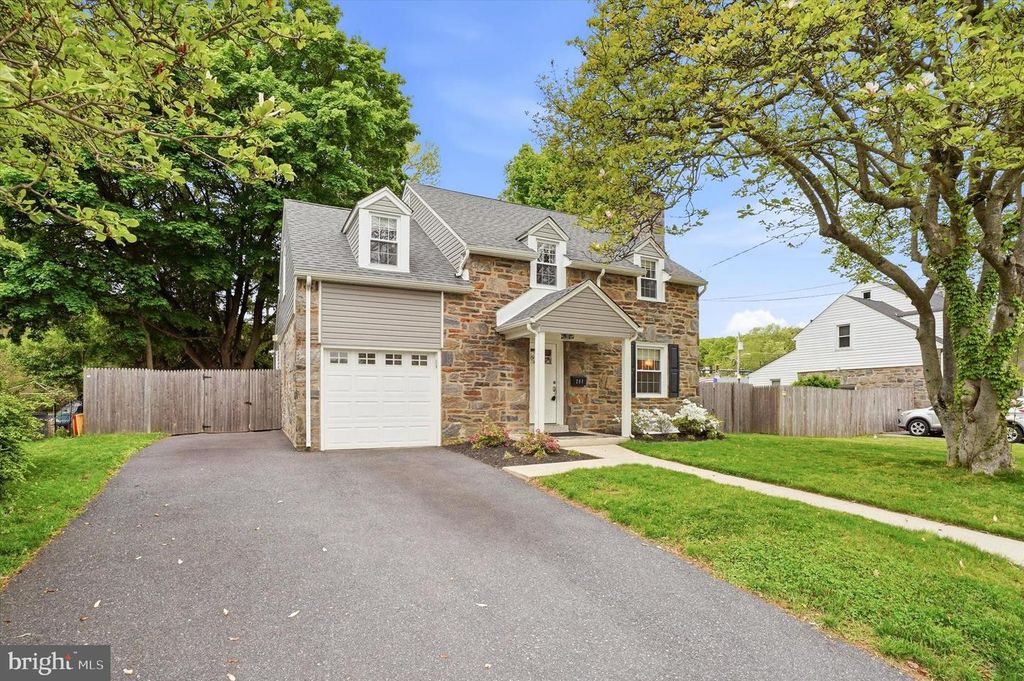 208 PARHAM RD, Springfield, PA 19064