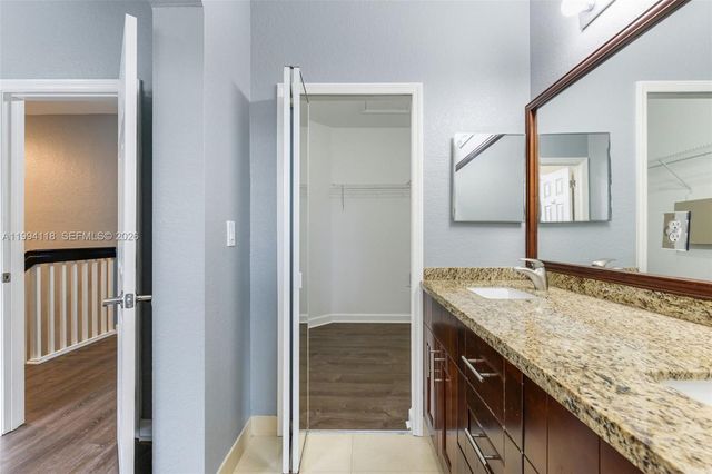 11507 NW 77th St, Doral, FL 33178