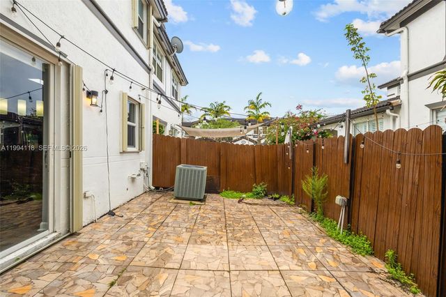 11507 NW 77th St, Doral, FL 33178