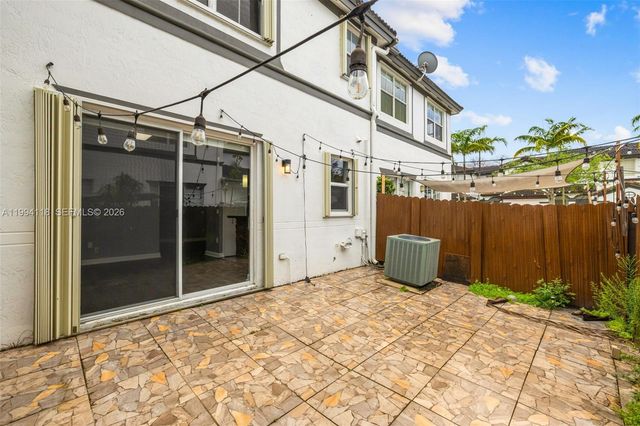 11507 NW 77th St, Doral, FL 33178