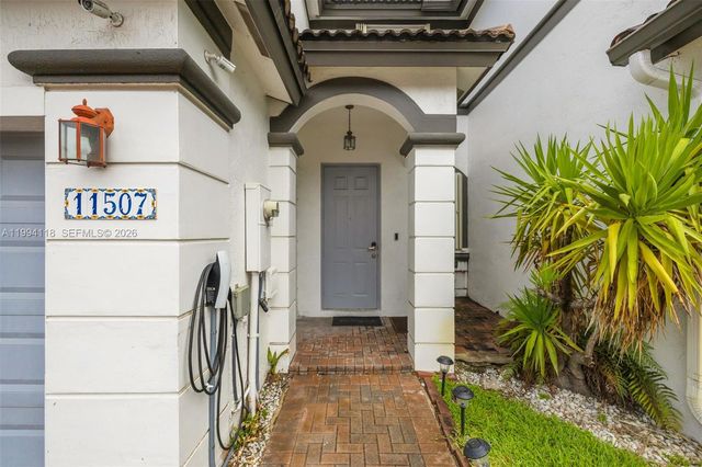 11507 NW 77th St, Doral, FL 33178
