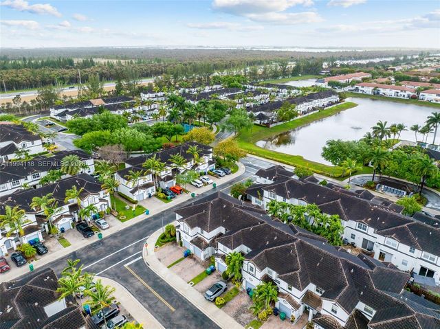 11507 NW 77th St, Doral, FL 33178