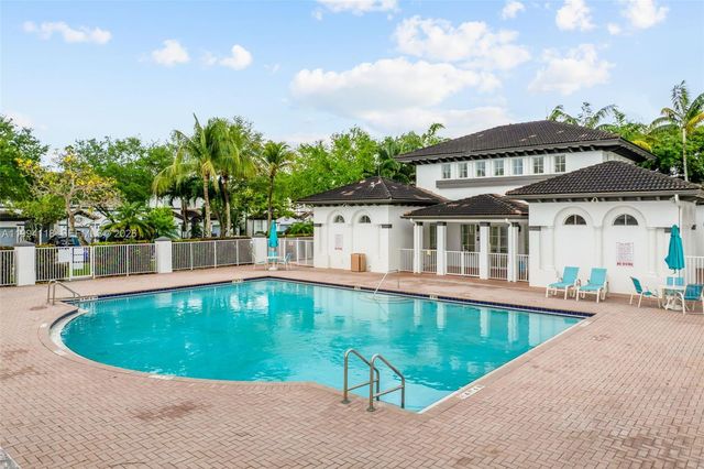 11507 NW 77th St, Doral, FL 33178