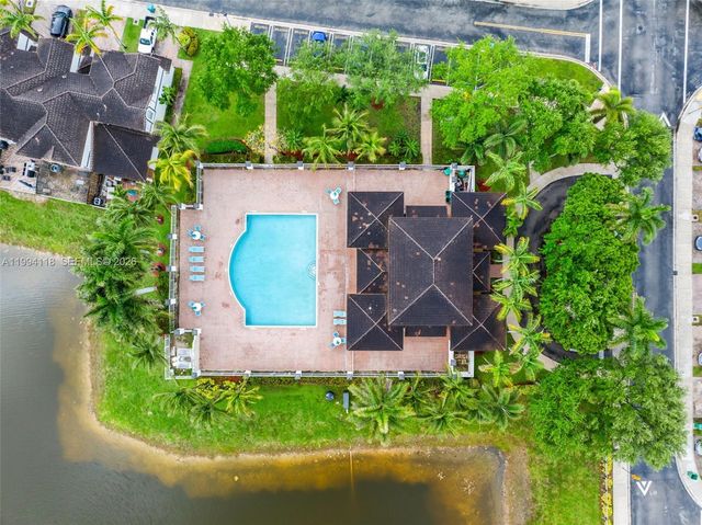 11507 NW 77th St, Doral, FL 33178