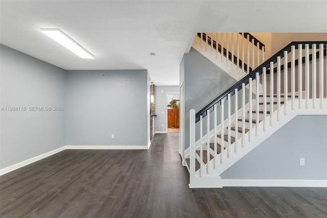 11507 NW 77th St, Doral, FL 33178