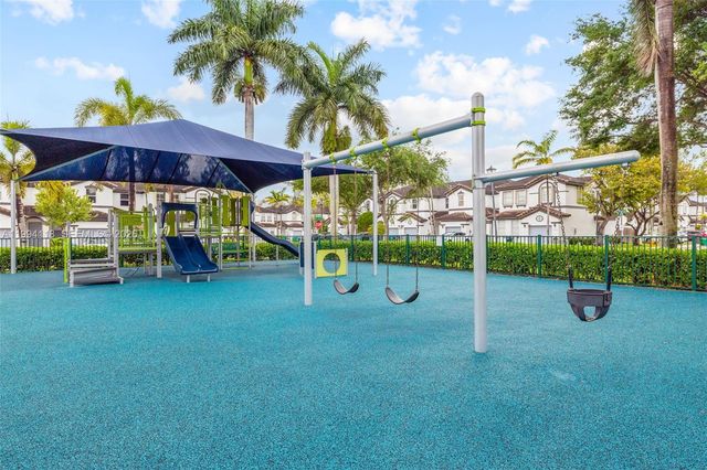 11507 NW 77th St, Doral, FL 33178