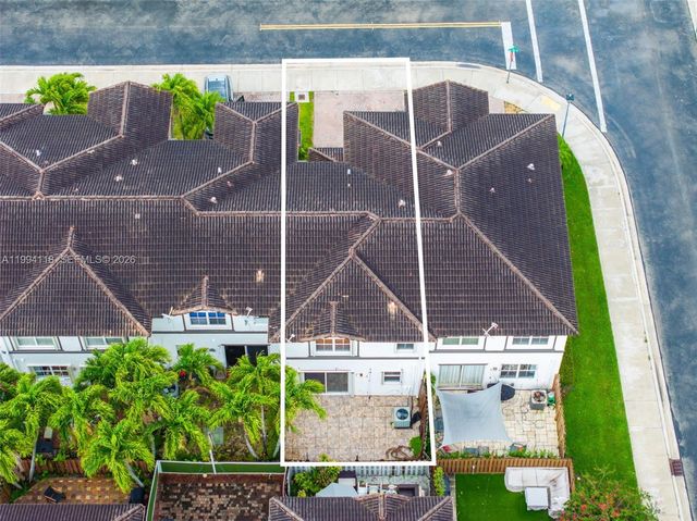 11507 NW 77th St, Doral, FL 33178