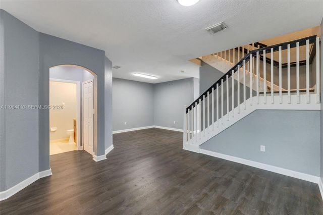 11507 NW 77th St, Doral, FL 33178