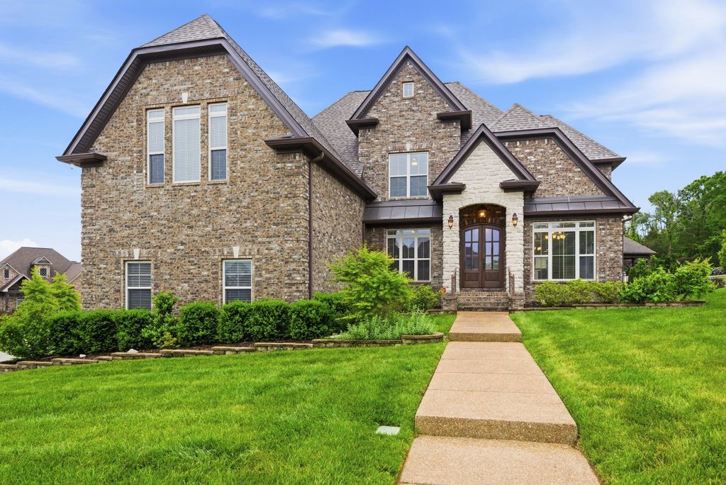 503 Montrose Dr, Mount Juliet, TN 37122