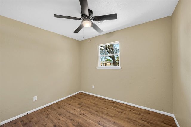 703 SE Sullivan Dr, Lawton, OK 73501