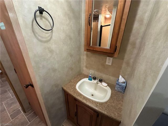 121 Sparrow Lane, New London, NC 28127