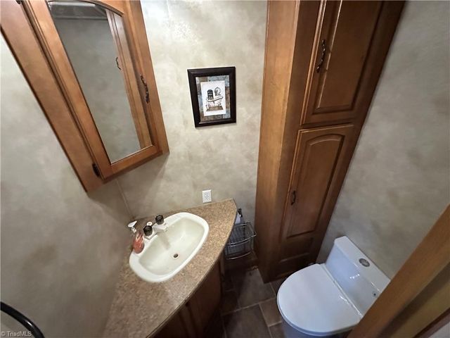 121 Sparrow Lane, New London, NC 28127