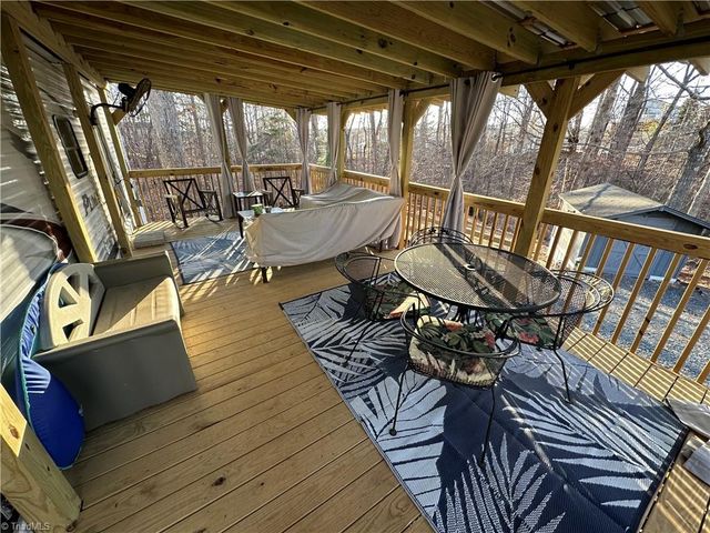 121 Sparrow Lane, New London, NC 28127