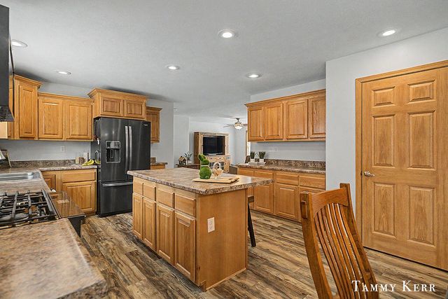 6490 135th Avenue, Saugatuck Twp, MI 49453