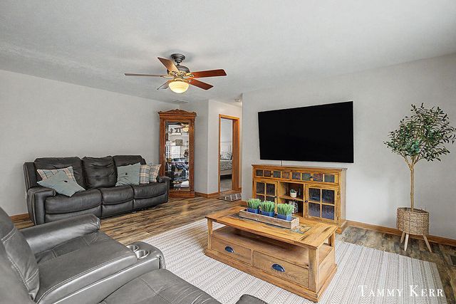 6490 135th Avenue, Saugatuck Twp, MI 49453