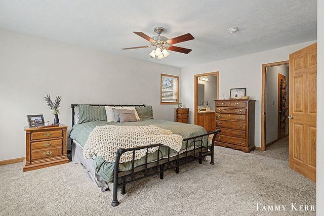 6490 135th Avenue, Saugatuck Twp, MI 49453