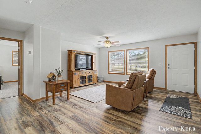 6490 135th Avenue, Saugatuck Twp, MI 49453