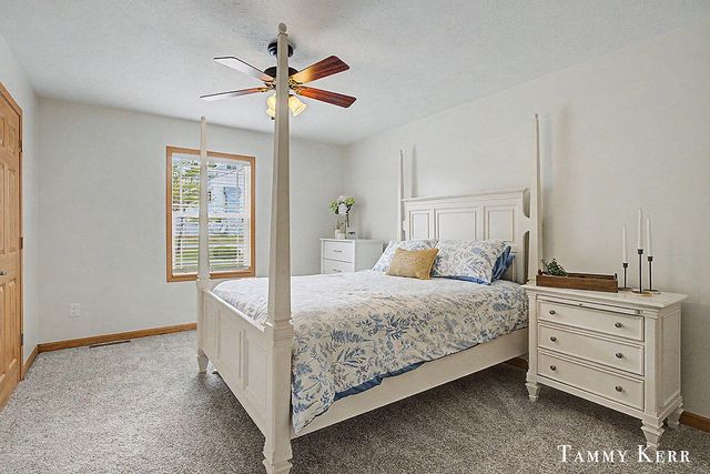 6490 135th Avenue, Saugatuck Twp, MI 49453