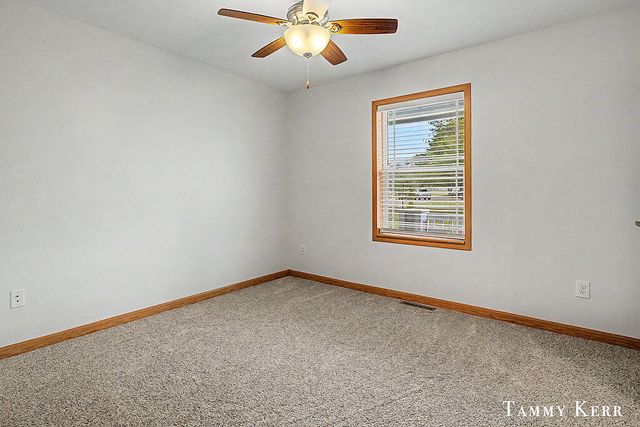 6490 135th Avenue, Saugatuck Twp, MI 49453