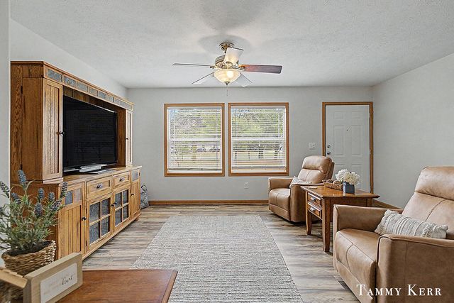 6490 135th Avenue, Saugatuck Twp, MI 49453