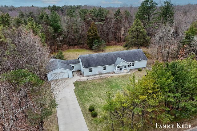 6490 135th Avenue, Saugatuck Twp, MI 49453