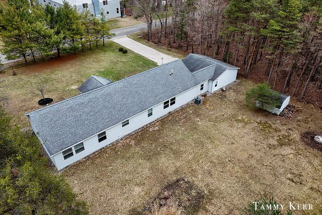 6490 135th Avenue, Saugatuck Twp, MI 49453