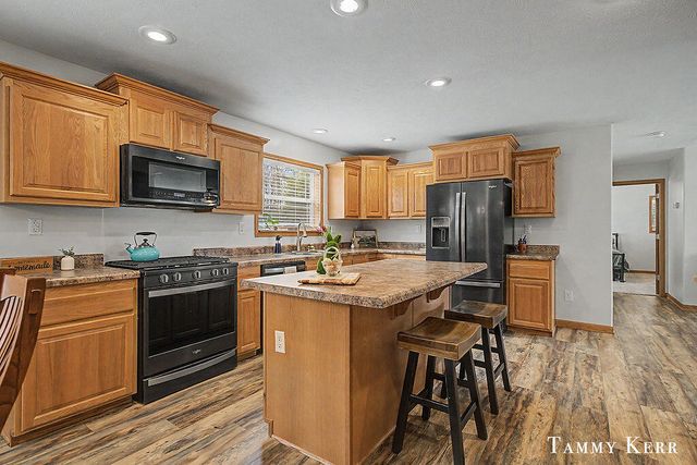 6490 135th Avenue, Saugatuck Twp, MI 49453